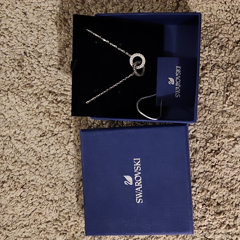 Swarovski Stone Necklace Rhodium Plated
